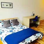 Stylish Montreal Apartment: Comfortable Stay In The Golden Square Mile